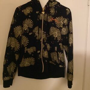 Vintage Avirex skull black/gold hoodie size men’s large.